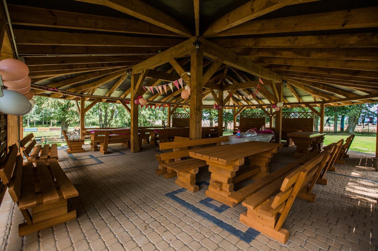 Dworek Debowko Bartoszyce Luaran gambar